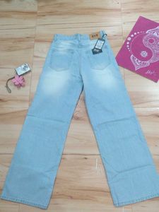 Light Wash Wide Leg Jeans (tall girls)