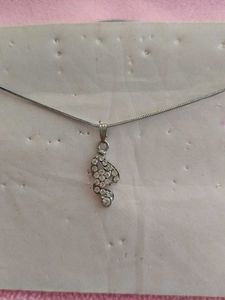 Combo Of Ear rings With Pendant Chain