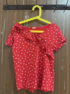 Red Girls T Shirt With Heard Print