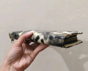 Cute Korean Clutch