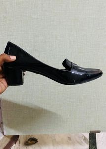 Black Shoe Trophy