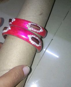 Red Rhinestone Pink lac Bangle Set