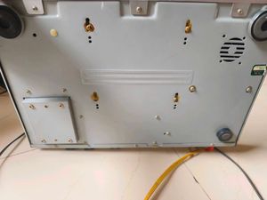 2200 Watts Dvd