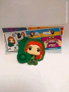 Poison Ivy Keychain (kinder joy dc)