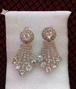 Elegant Traditional Rhinestone Dangler Earrings 🤍