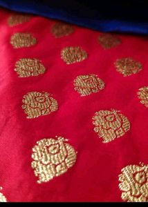Selling A New Red Banarasi Saree With Blouse