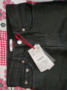 Zara High-waisted Black Straight Fit Jeans
