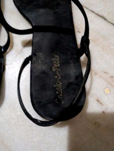 🔥🔥🔥Sandals For Sale🔥🔥🔥 Price Reduced 🔥🔥🔥