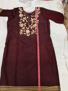 Elegant Embroidered Kurta