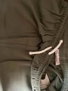 Olive Straight Trouser !!
