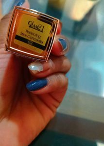 Concealer Serum Earings Combo