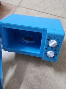 Saloni Toy Microwave Oven
