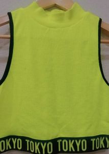 GREEN CROP TOP