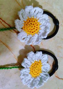Daisy Hair Clips - Adorable!