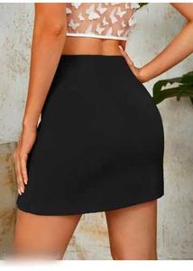 Chic Black Mini Skirt