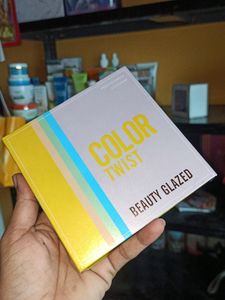 Beauty Glazed Color Twist Eyeshadow Palette
