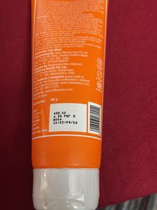 St Botanica Vitamin C Hyaluronic Acid Peeloff Mask
