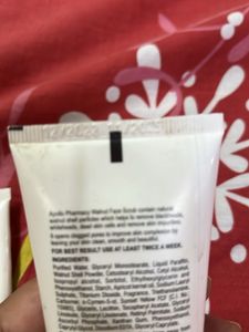Apollo Walnut Face Scrub