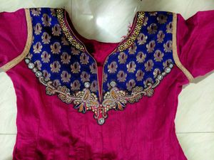 Elegant Pink Embroidered Kurta