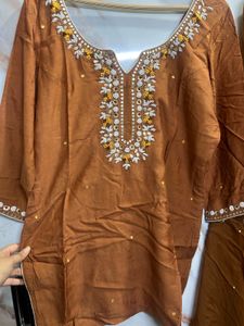 Handwork Suit with skirt