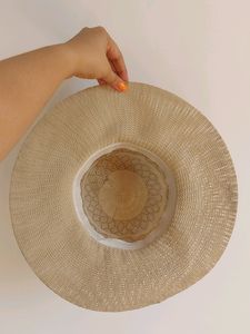 STYLISH HAT WITH BOW