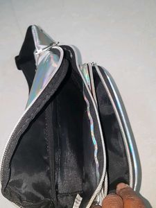 O20 Sling Bags