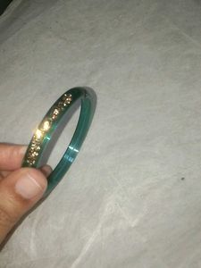 Green Rama Colour Studs, Glass Bangle