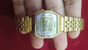 Vintage Casio A158WEA-9 Gold Digital Watch