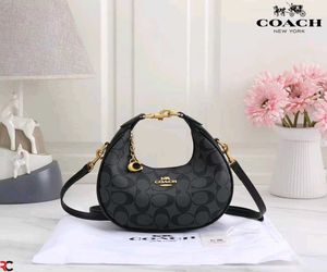 COACH JOINE SLING BAG WITH BOX N DUSTCOVER