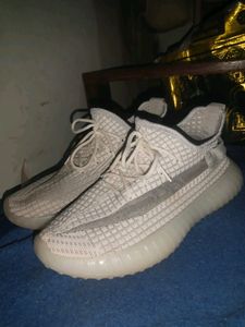 Adidas Yeazy Shoe 👟