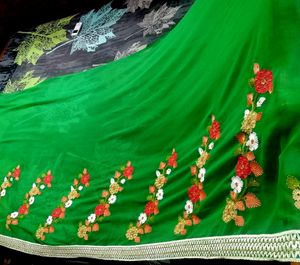FREE GREEN CUTE Saree