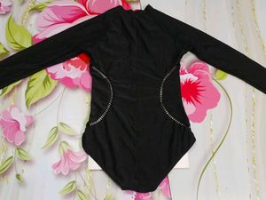 (1300)Black Long Sleeve Swimsuit
