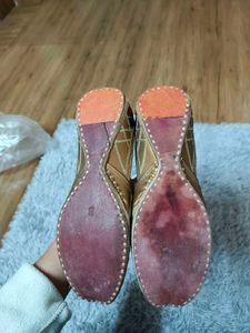 Mojaris For Women