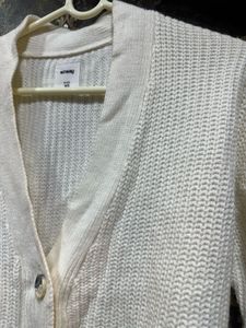 Cream Knit Cardigan w/ Buttons👀🎀