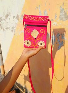 🪡Kashmiri Handcrafted Aari Embroidered Sling Bag