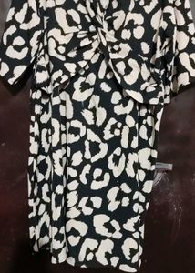 Black &amp; Cream Chic Print V-Neck Midi Dress For 46