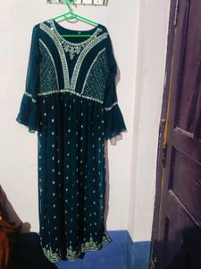 Nayra Cut Suit With Dupatta