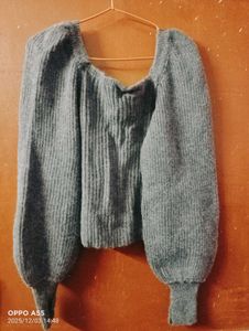 Gray Knit Balloon Sleeve Top