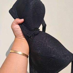 🟩NEW🟩 Black Lace light padded Bra