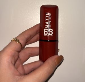 Beauty & Babe Matte Lipstick