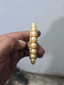 Pearl &amp; Gold Bangle Set