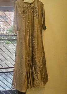 Elegant English gown from Canada