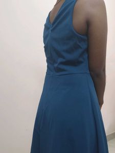 Deep Neck Sleeveless Frock