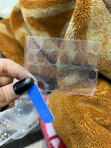 DIY Press-On Nails - Elegant Design