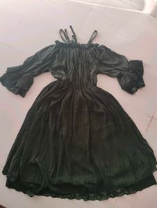 Off-Shoulder emerald green Dress