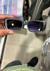 New Trandy And Stylish Sunglasses With Box