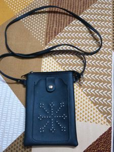 woman sling bag