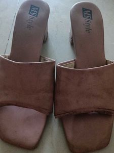 MAUVE HEELS