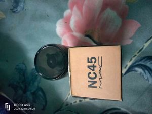 MAC Studio Fix Foundation - NC45
