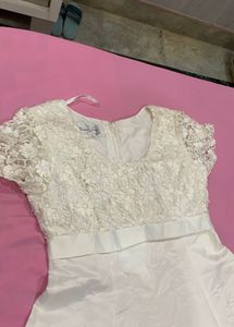 Gorgeous White Lace Gown🎀🦋